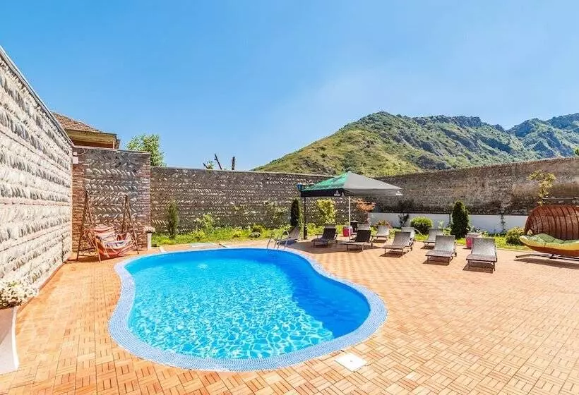 هتل Gino Wellness Mtskheta