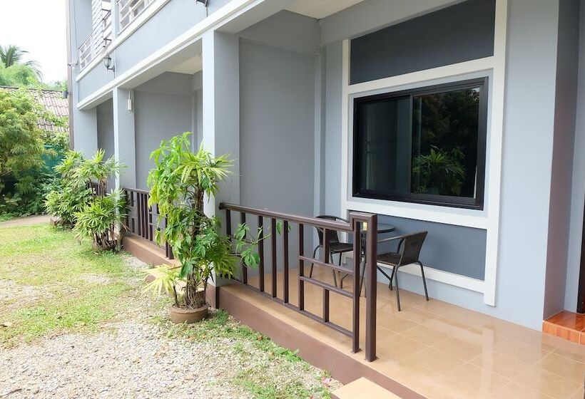 هتل K.s. Place Maechan