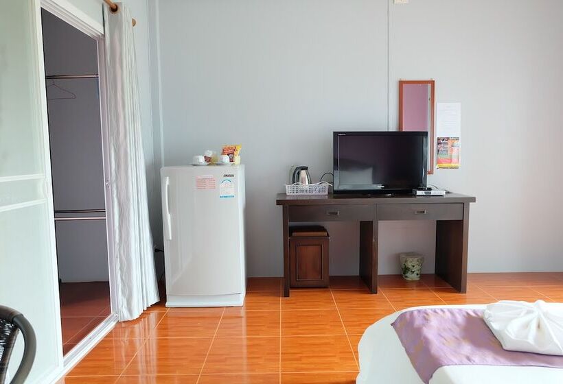 هتل K.s. Place Maechan