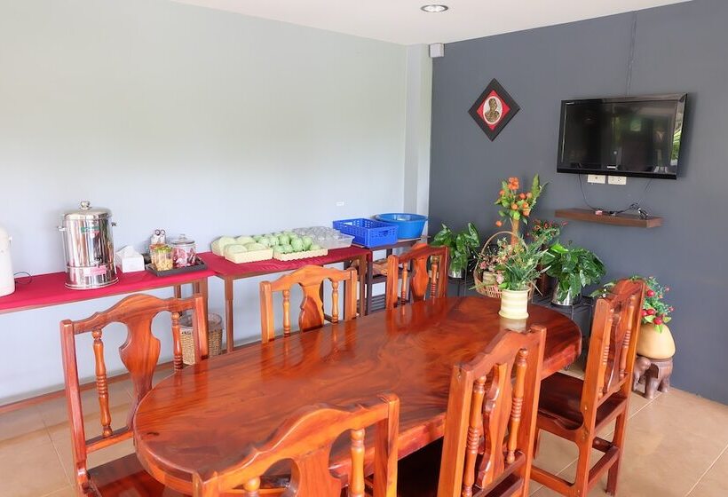 هتل K.s. Place Maechan