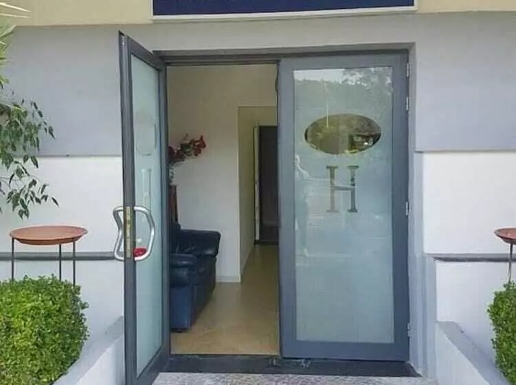 هتل Le Pinède Vistamare