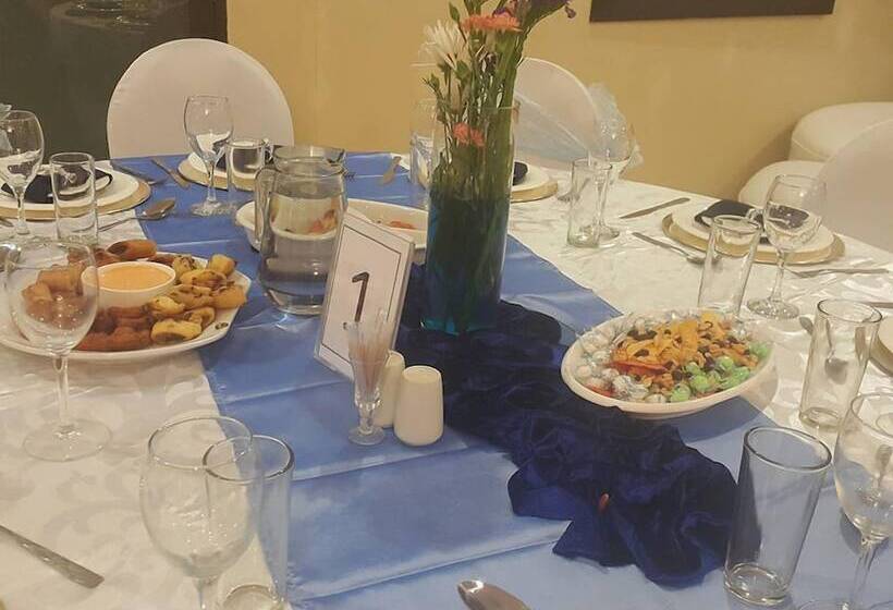 Отель Mbombela Holiday Resort & Spa