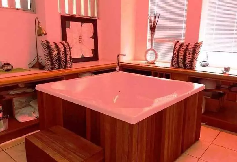 ホテル Mbombela Holiday Resort & Spa