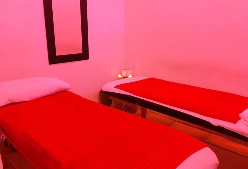 Отель Mbombela Holiday Resort & Spa