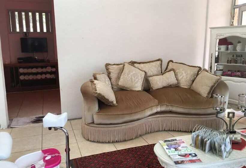 Отель Mbombela Holiday Resort & Spa