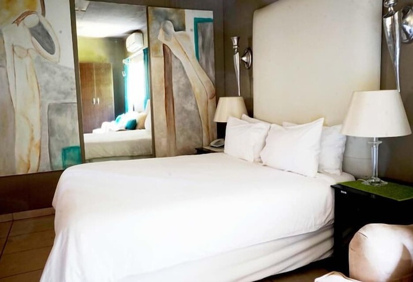 Отель Mbombela Holiday Resort & Spa