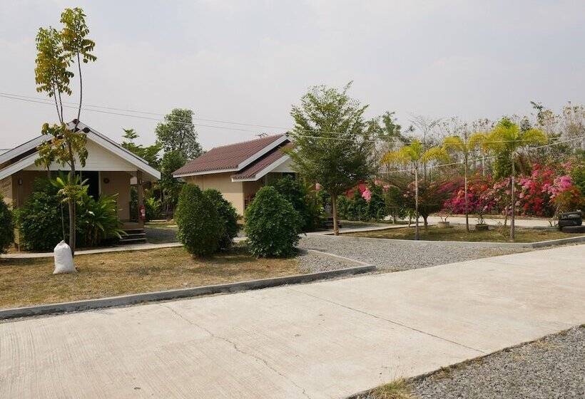 בית מלון כפרי Nuanrudee Resort