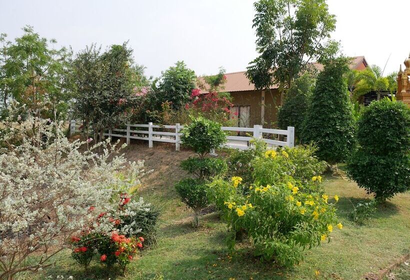 בית מלון כפרי Nuanrudee Resort
