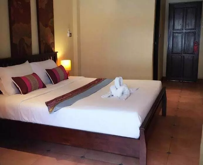 Hotelli Sunshine Coast Inn