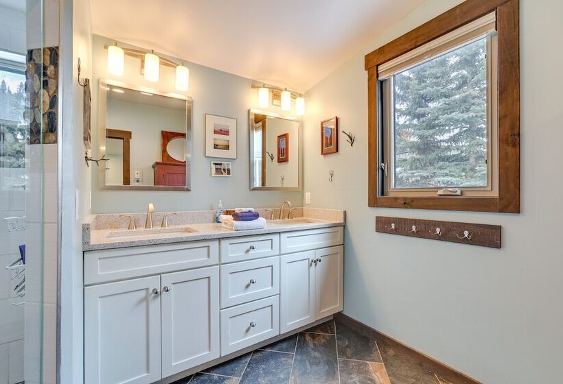 Walk To Slopes: Home W/ Hot Tub In Keystone