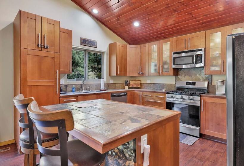 Top Notch Lodge #2056