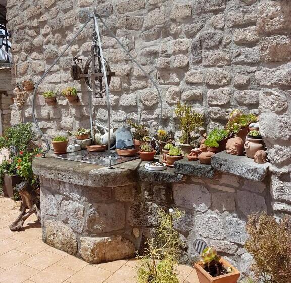 تختخواب و صبحانه Chez Chantal