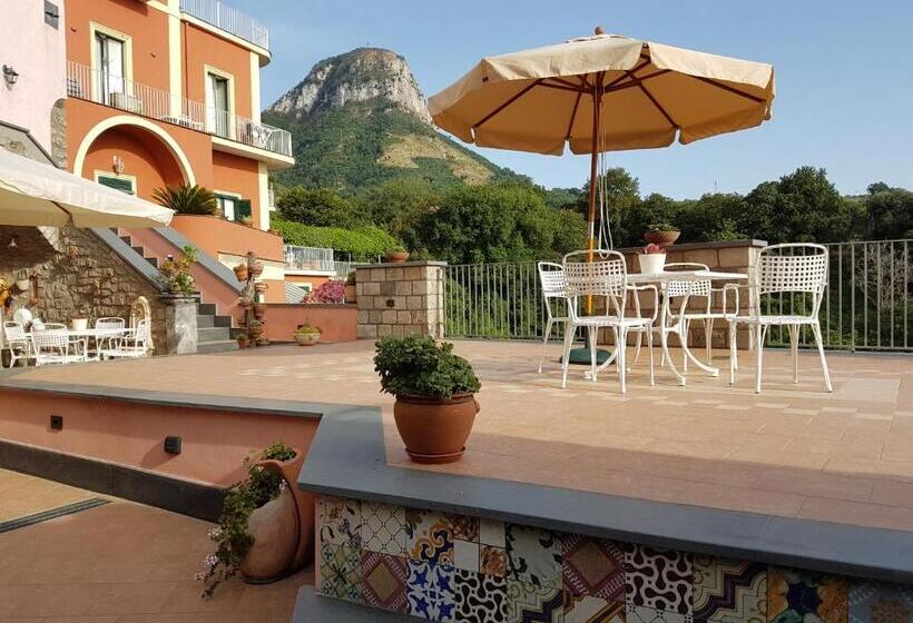 تختخواب و صبحانه Chez Chantal