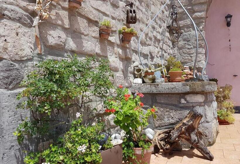 تختخواب و صبحانه Chez Chantal