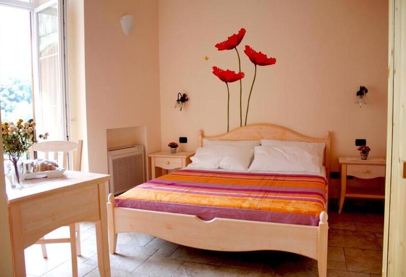 تختخواب و صبحانه Chez Chantal