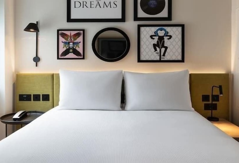 فندق Hampton By Hilton Kuwait Salmiya