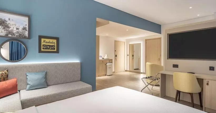 Hotelli Hampton By Hilton Kuwait Salmiya