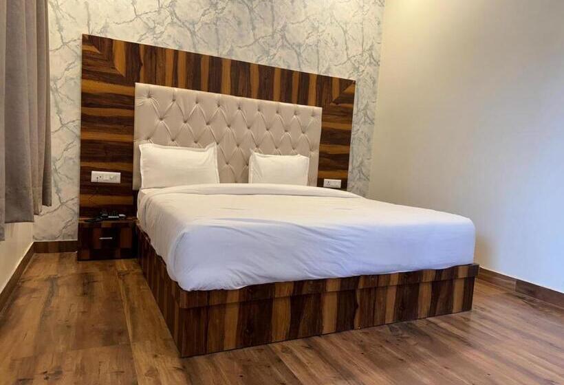 The Carnation Hotel & Resort