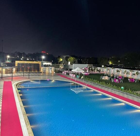 The Carnation Hotel & Resort