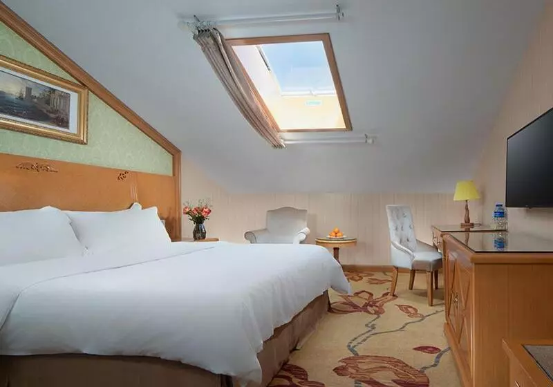 Vienna International Hotel Lijiang Yuxue Avenue