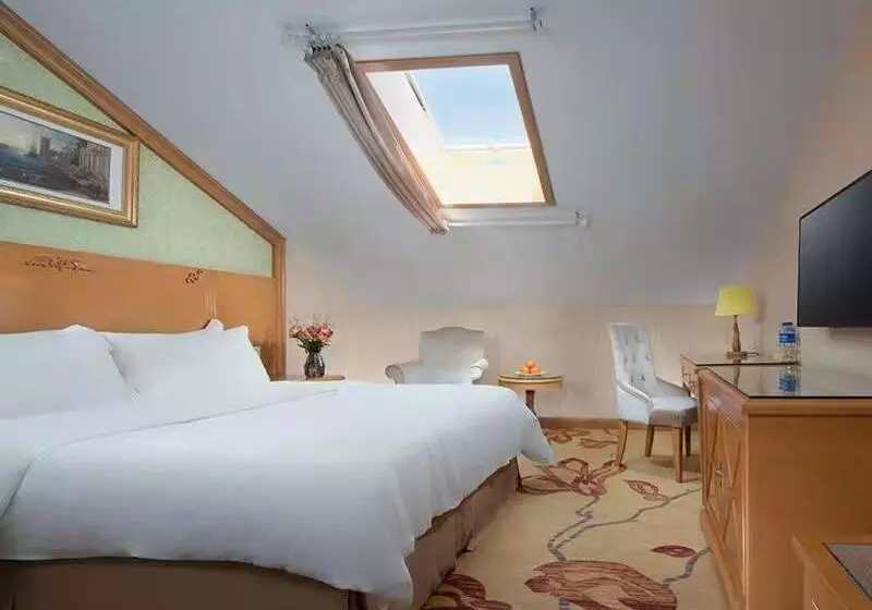 Vienna International Hotel Lijiang Yuxue Avenue