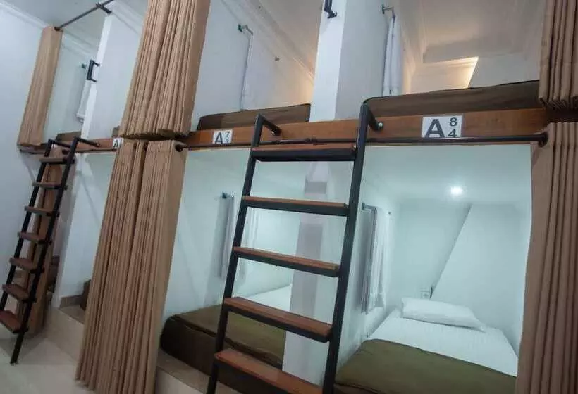Lucky Hostel