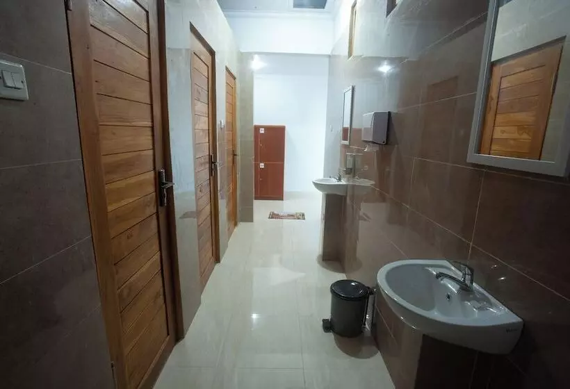 Lucky Hostel