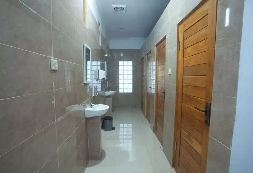 Lucky Hostel