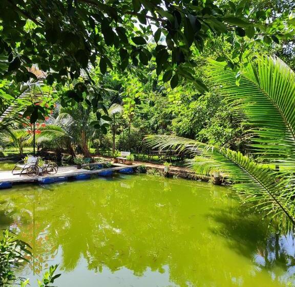 هتل Lá Giang Garden