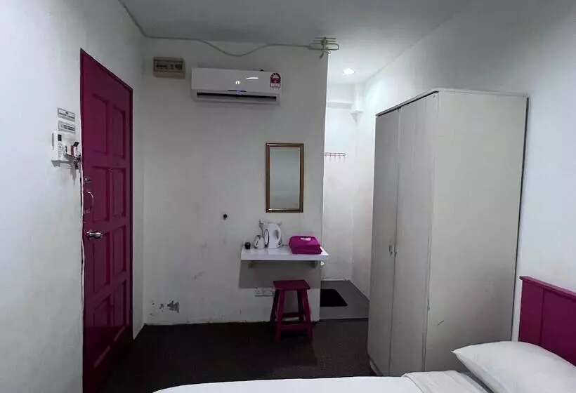 Hotelli Oyo 90999 Dg