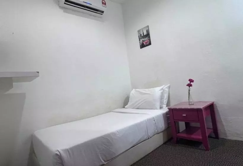 Hotelli Oyo 90999 Dg