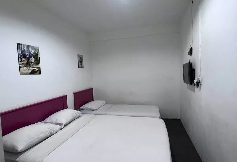 Hotelli Oyo 90999 Dg