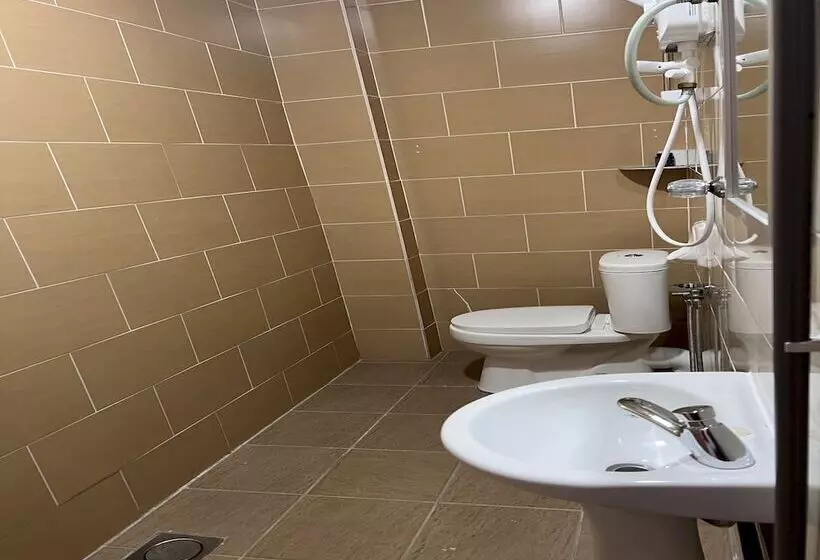 Hotelli Oyo 90999 Dg