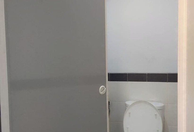 Hotel Oyo 94010 Victoria Square