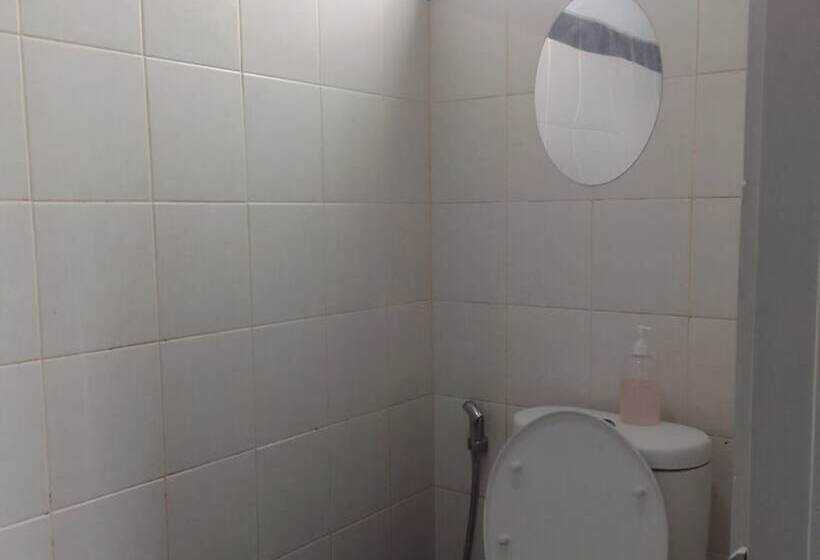 Hotel Oyo 94010 Victoria Square