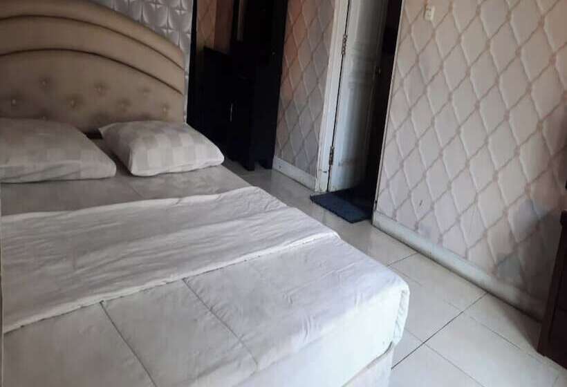 Hotel Oyo 94010 Victoria Square