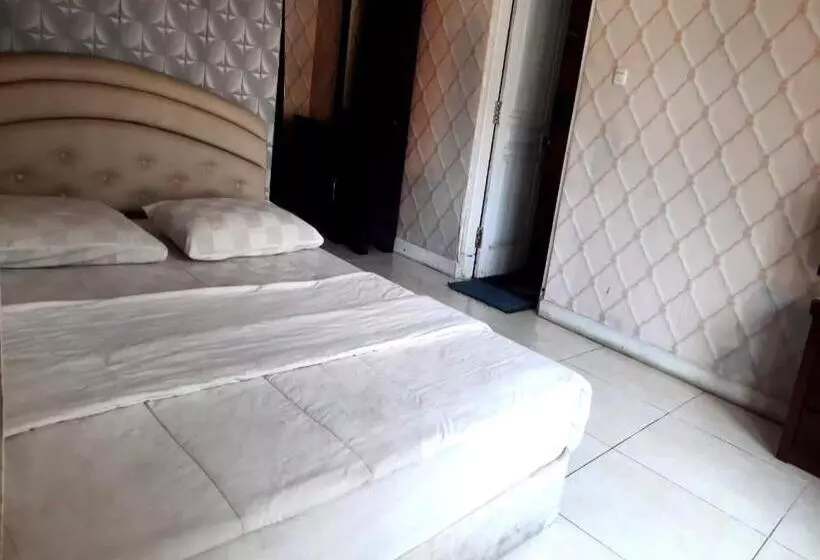 Hotelli Oyo 94010 Victoria Square