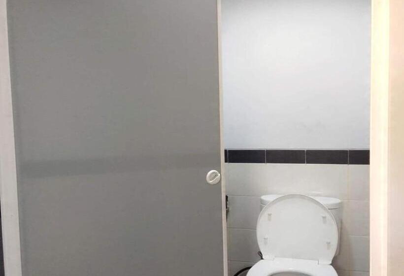 Hotel Oyo 94010 Victoria Square