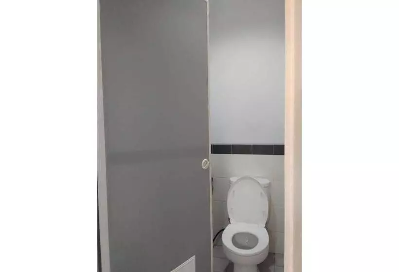 Hotelli Oyo 94010 Victoria Square