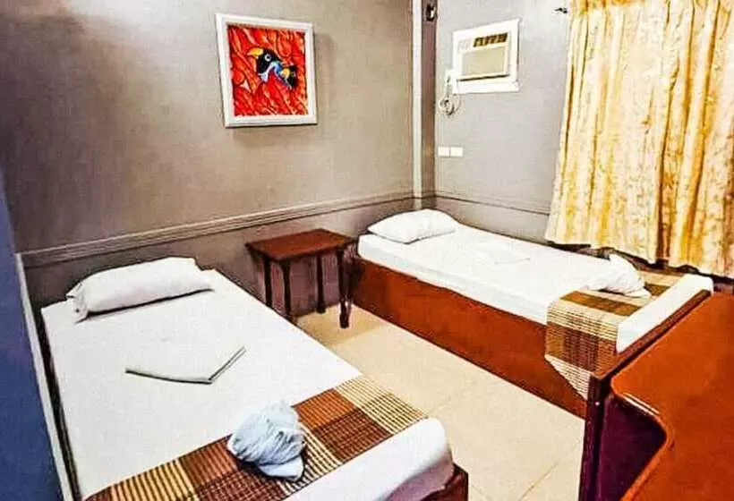 Retkeilymaja Mbg Travellers Inn Powered By Cocotel