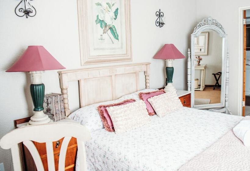 Пансион Grace View Guest House