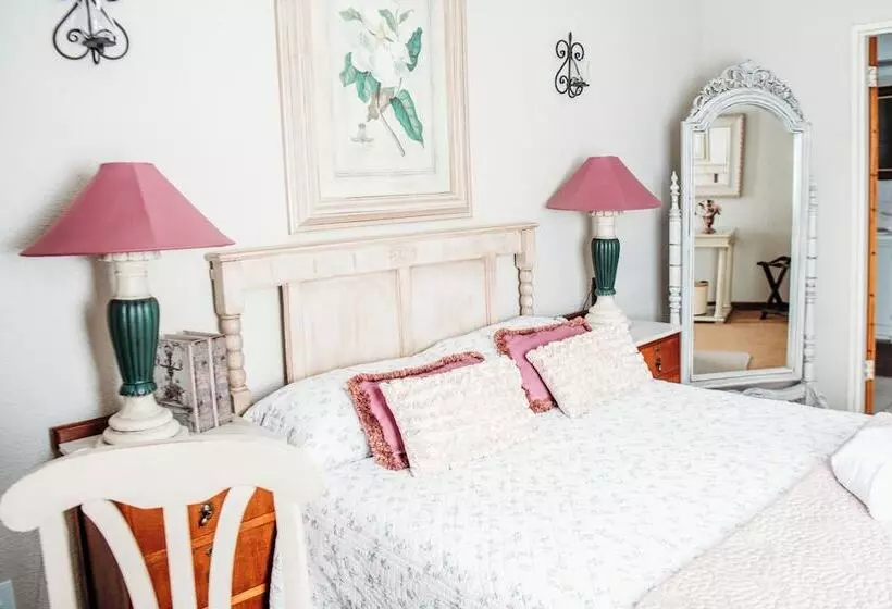 Majatalo Grace View Guest House