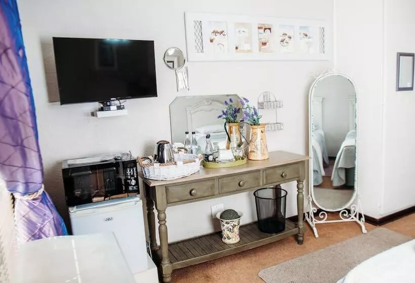 Majatalo Grace View Guest House