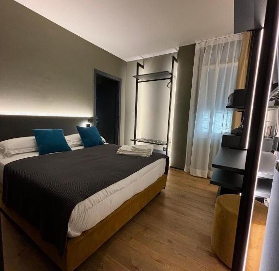 Pension (Hôtel basse catégorie) Levelup