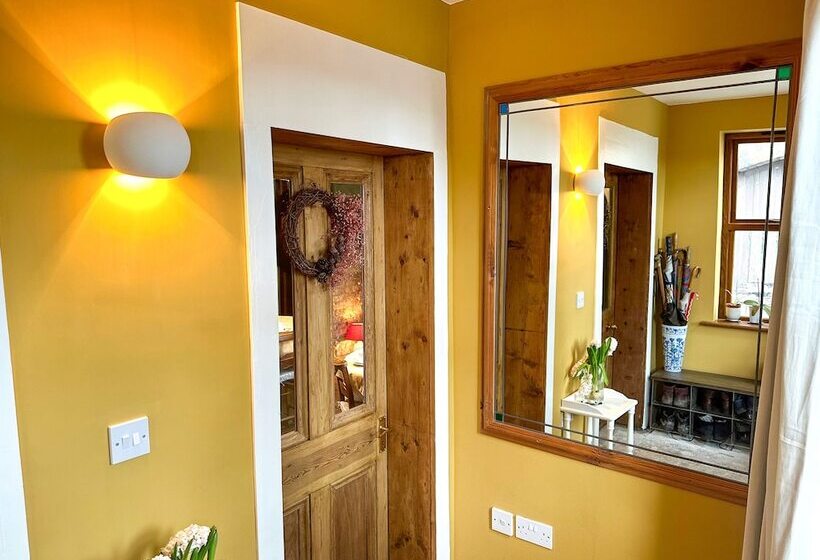 ペンション The Globe House