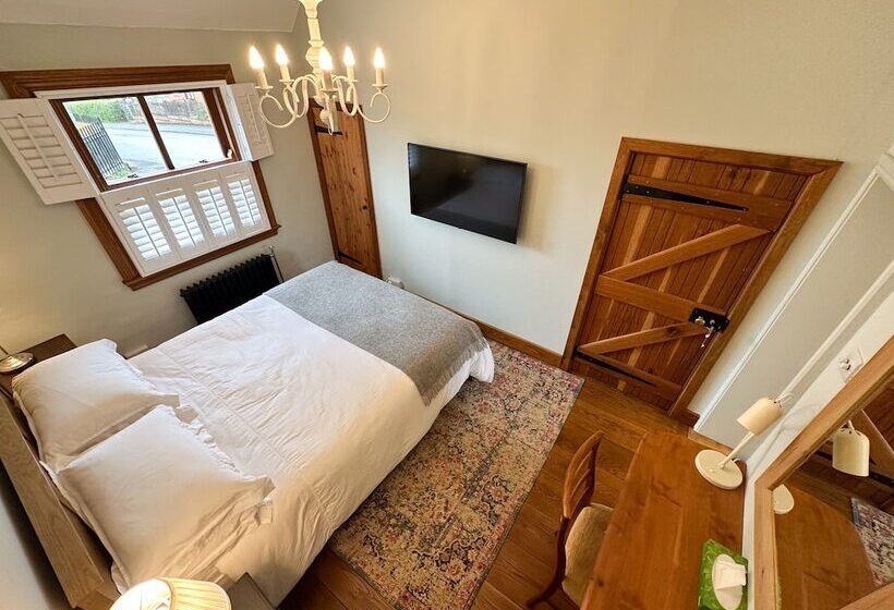 ペンション The Globe House