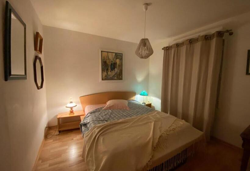 住宿加早餐  Chambre D Hôte La Maison Des Fées