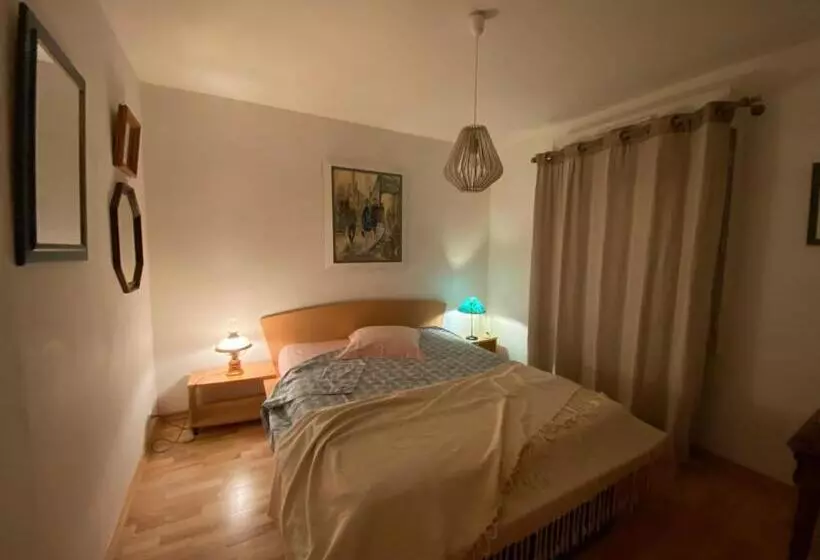 ベッドアンドブレックファースト Chambre D Hôte La Maison Des Fées