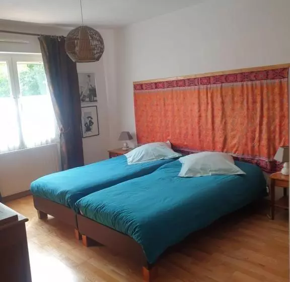 ベッドアンドブレックファースト Chambre D Hôte La Maison Des Fées