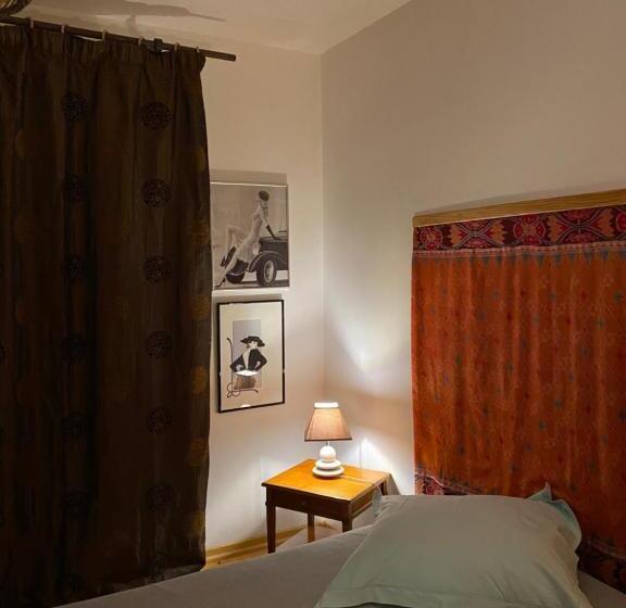 住宿加早餐  Chambre D Hôte La Maison Des Fées